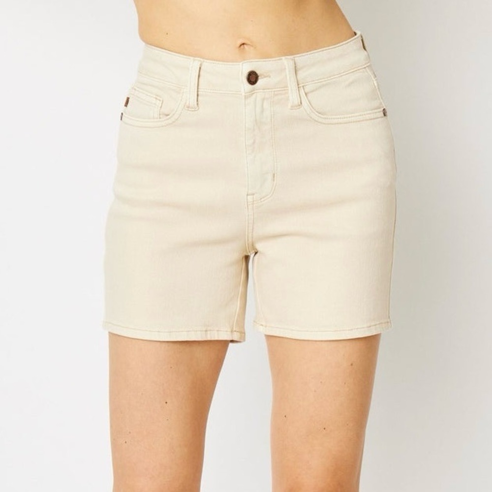 Judy Blue Womens Garment Dyed Shorts Size M Bone Khaki 4" High Waist Stretch EUC
